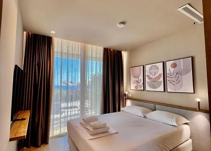 Green Condo Hotel Palase
